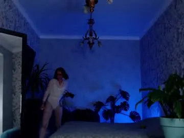 clara_bendover's Thumb Image