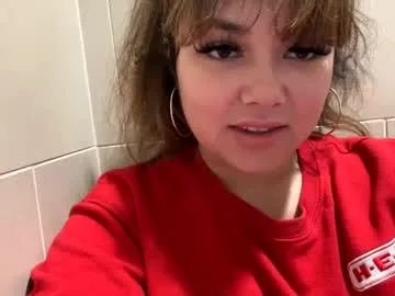 prettylatinamomma01 Image 2