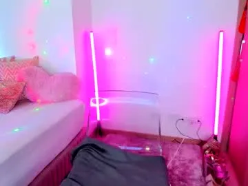 stella__white Image 17